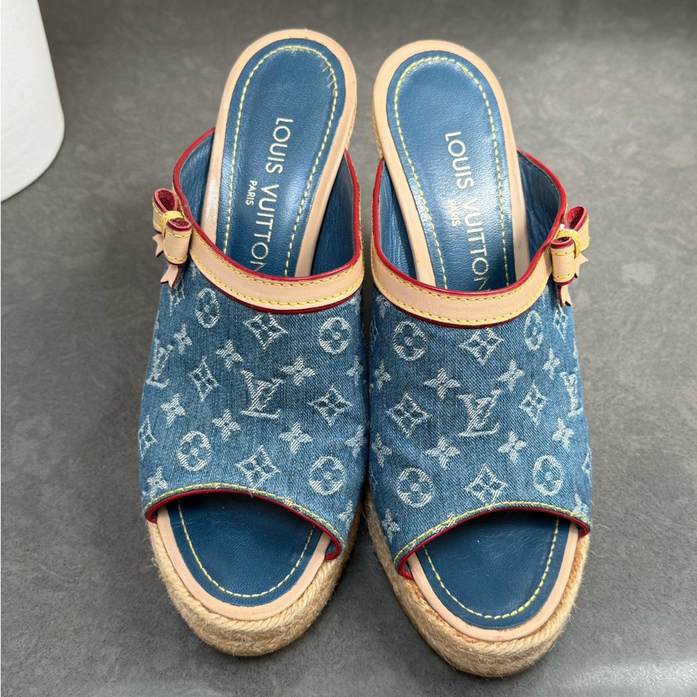 Louis Vuitton Blue and Tan Wedges - Picture 2 of 13